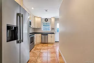 430 Yaphank Middle Island Rd, Yaphank, NY 11980 - Photo 14