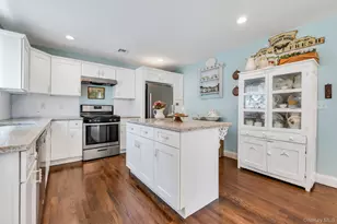 17 Walnut Rd, Kings Park, NY 11754 - Photo 24