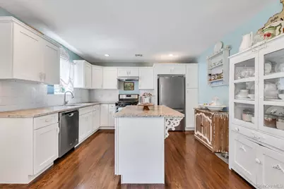 17 Walnut Road, Kings Park, NY 11754 - Photo 8