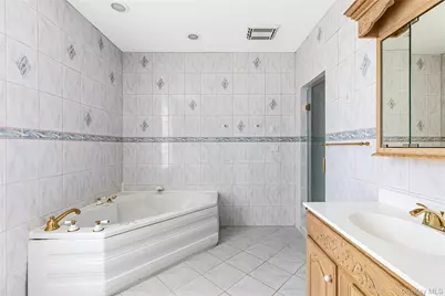 15 Teal Crescent, Great River, NY 11739 - Photo 16