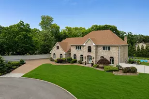 15 Teal Crescent, Great River, NY 11739 - Photo 2