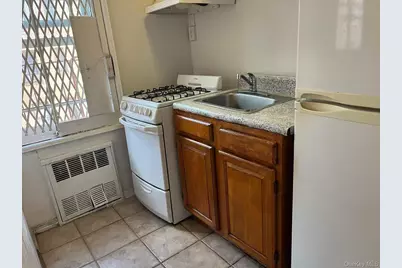 1332 Metropolitan Avenue #6A, Bronx, NY 10462 - Photo 4