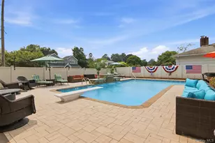 1 Geoffrey Ave, Syosset, NY 11791 - Photo 28