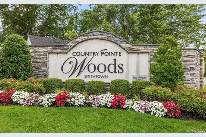 42 Meadowbrook Lane, Smithtown, NY 11787 - Photo 16