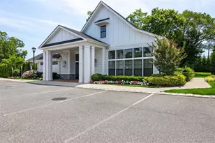 42 Meadowbrook Ln, Smithtown, NY 11787 - Photo 14