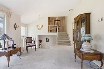 1 S Oaks Boulevard, Plainview, NY 11803 - Photo 28
