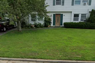 21 Rustic Ave, Medford, NY 11763 - Photo 4