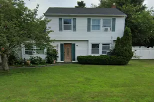 21 Rustic Ave, Medford, NY 11763 - Photo 2