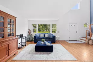 19 Duquesne Dr, Greenlawn, NY 11740 - Photo 6
