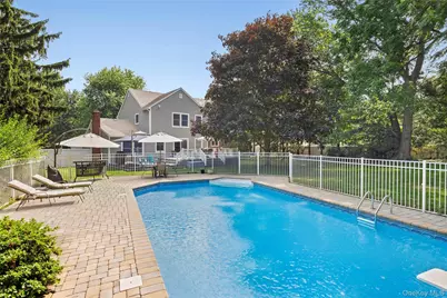 19 Duquesne Drive, Greenlawn, NY 11740 - Photo 24