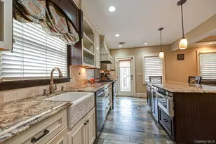 6 Troy Pl, Merrick, NY 11566 - Photo 6