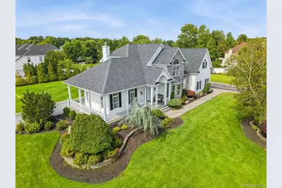 5 Biltmore Drive, Shoreham, NY 11786 - Photo 2