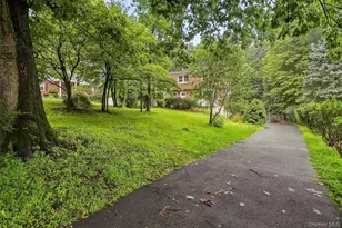 17 Esquire Rd, New City, NY 10956 - Photo 2