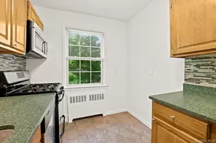 186 Pinewood Rd, Hartsdale, NY 10530 - Photo 10