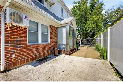 3822 205th Street, Bayside, NY 11361 - Photo 32
