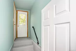 15 Greenbrier Ln, Sayville, NY 11782 - Photo 20