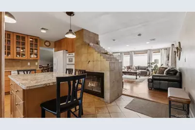 4 Manitou Trail, White Plains, NY 10603 - Photo 12