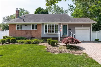 4 Jerold Street, Plainview, NY 11803 - Photo 1