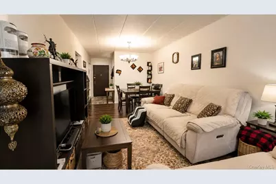 18016 Wexford Terrace #2B, Jamaica, NY 11432 - Photo 2