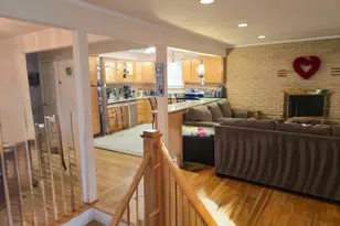131 Ethel St, Valley Stream, NY 11580 - Photo 2