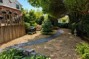 83 Bud Ln, Levittown, NY 11756 - Photo 4
