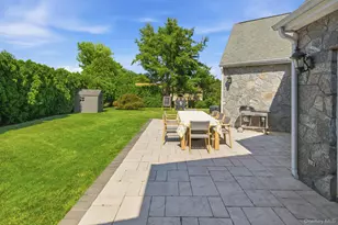15 Ellis Dr, White Plains, NY 10605 - Photo 36