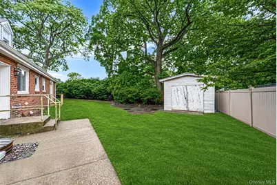 970 Hillman Street, West Hempstead, NY 11552 - Photo 6