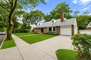 970 Hillman St, West Hempstead, NY 11552 - Photo 2