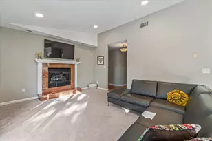 70 Manor Dr, Great Neck, NY 11020 - Photo 6