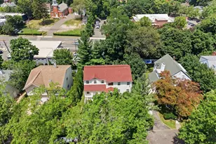70 A Manor Dr, Great Neck, NY 11020 - Photo 4