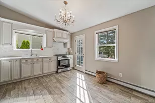 70 Manor Dr, Great Neck, NY 11020 - Photo 4