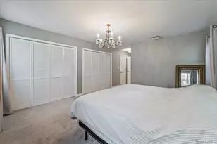 70 Manor Dr, Great Neck, NY 11020 - Photo 14