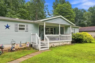 27 Delaware Dr, Sparrow Bush, NY 12780 - Photo 4