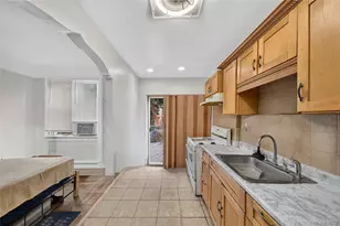 907 E 46th St, Brooklyn, NY 11203 - Photo 10