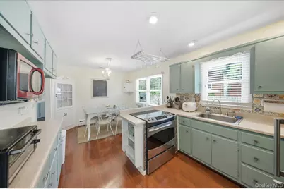 10 Graham Road, Hampton Bays, NY 11946 - Photo 20