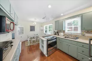 10 Graham Rd, Hampton Bays, NY 11946 - Photo 20