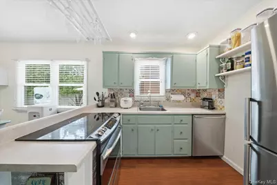 10 Graham Road, Hampton Bays, NY 11946 - Photo 18