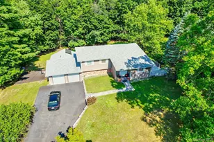 26 Terri Lee Ln, Spring Valley, NY 10977 - Photo 2