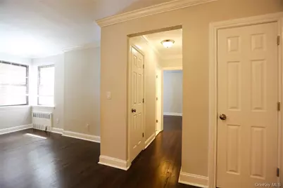140 E Hartsdale Avenue #3A, Hartsdale, NY 10530 - Photo 8