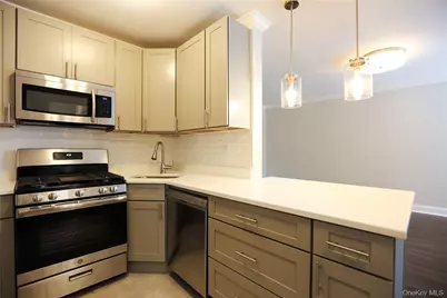 140 E Hartsdale Avenue #3A, Hartsdale, NY 10530 - Photo 4