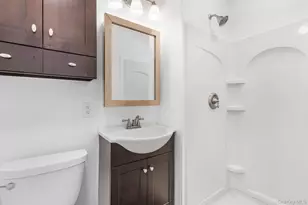 408 Carpenter Ave, Newburgh, NY 12550 - Photo 20