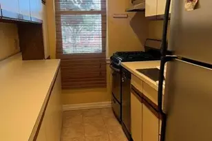 275 Maple Ave, Rockville Centre, NY 11570 - Photo 4