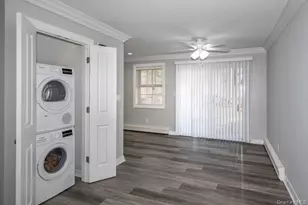 75 Lamplighter Ln, Massapequa, NY 11758 - Photo 4