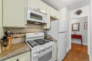 294 Bronxville Rd, Bronxville, NY 10708 - Photo 16