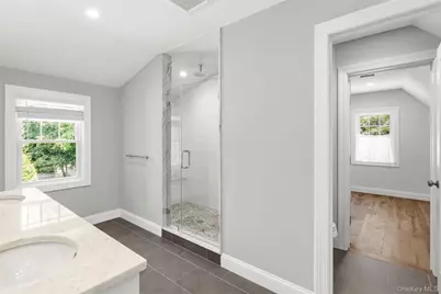 134 Montauk Highway, Westhampton, NY 11977 - Photo 18