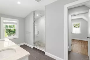 134 Montauk Hwy, Westhampton, NY 11977 - Photo 18