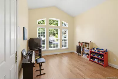35 Monterrey Drive, Saint James, NY 11780 - Photo 4