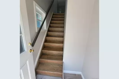 23 Tuthill Street #2nd Floor, Huntington, NY 11743 - Photo 2
