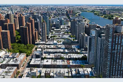 326 E 93rd Street, New York, NY 10128 - Photo 2
