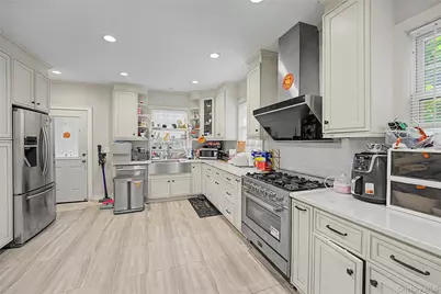 609 161st Street, Whitestone, NY 11357 - Photo 6